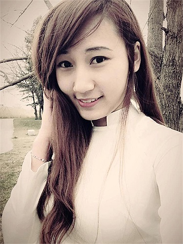 Mai Nhi chia sẻ: Mình là người rất thích nấu ăn ,nhất là nấu ăn cho những người thân yêu nên có lẽ cảm giác hạnh phúc nhất đối với mình là lúc vào bếp