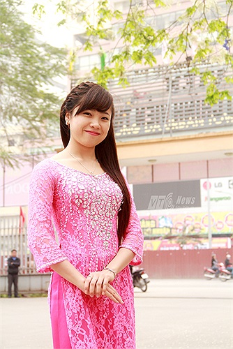 Niềm tự hào về mái trường mình đang học với những mùa hoa tuyệt đẹp