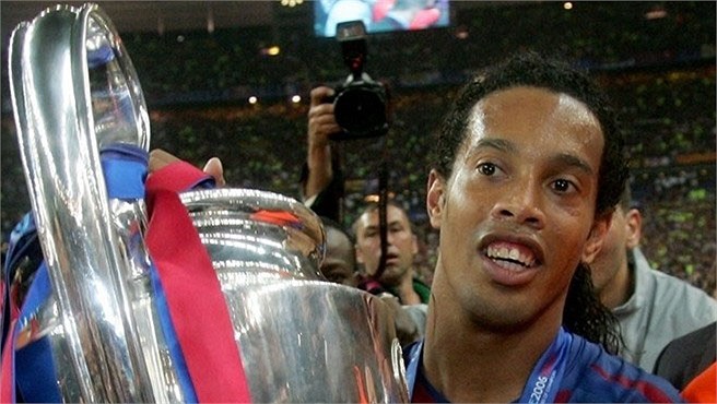 Năm 2006 hoàn tất với Ronaldinho bằng chiếc cúp bạc Champions League