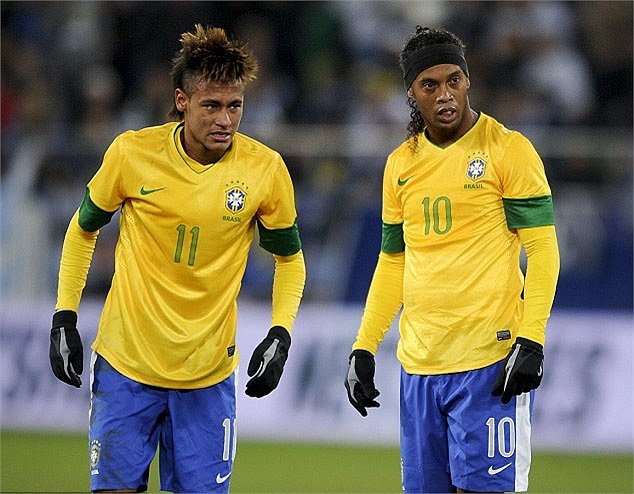 Ngày 7/2/2013, Ronaldinho trở lại Seleccao với giấc mơ được góp mặt tại World Cup 2014