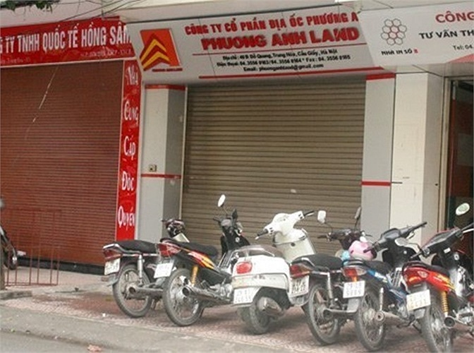 Hoạt động khó khăn, nhiều sàn bất động sản cho nhân viên nghỉ lễ dài để trừ thưởng Tết, hoặc trừ lương. (Theo Duy Anh/Vietnamnet) 