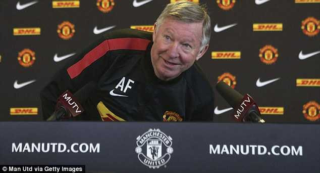 Sir Alex: Rooney cứ bám lấy FA làm gì!