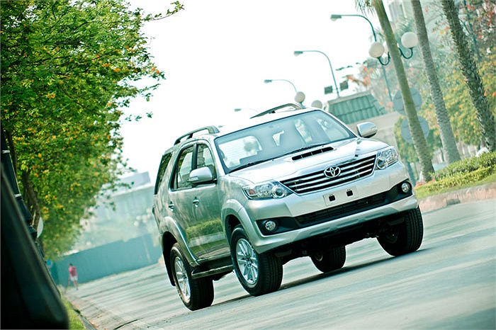 Động cơ dung tích 2,5 lít này cho công suất cực đại tăng 41% (từ 101 mã lực lên 142 mã lực); mômen xoắn cực đại tăng 32% (từ 260 N.m lên 343 N.m) và có mức tiêu thụ nhiên liệu trung bình giảm 11% (từ 8,3 L/100 km xuống 7,4 L/100 km theo điều kiện thử