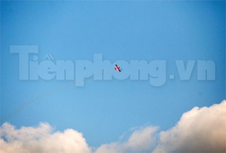 Tiến vào trận địa.(Theo Tiền phong)