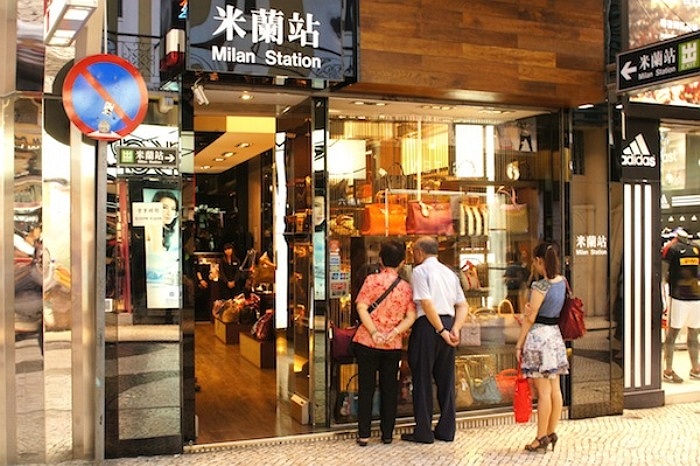 Nhiều khách hàng bây giờ đang hướng sự chú ý đến các sản phẩm hàng xa xỉ đã qua sử dụng 