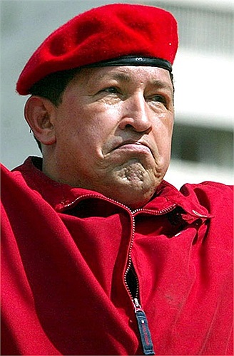 13/10/2002: Ông Hugo Chavez rơi nước mắt khi hàng chục ngàn người Venezuela diễu hành qua thủ đô để chúc mừng ông trở lại nắm quyền sau khi bị lật đổ 2 ngày