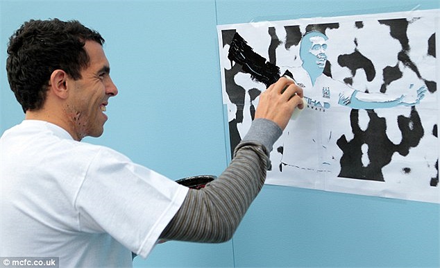 Nó từng là poster chào đón Tevez của Man City đồng thời là đòn tấn công khủng khiếp vào niềm kiêu hãnh của Man Utd