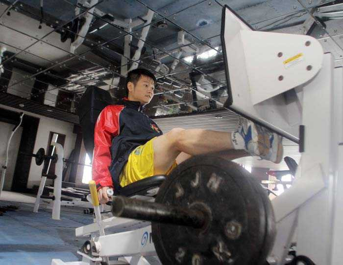 Văn Quyến hết cảnh 'lăn nhanh hơn đi'