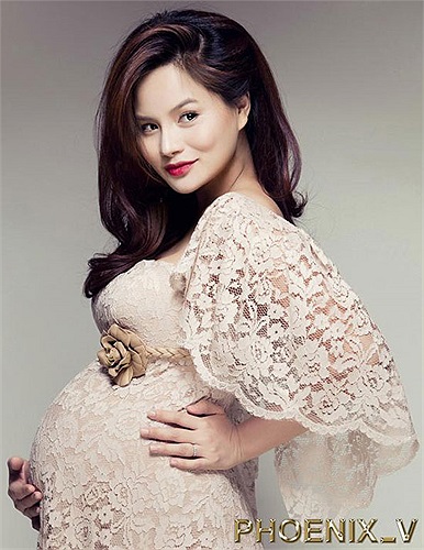 Cách đây hơn một năm, Vũ Thu Phương bất ngờ kết hôn với người chồng ngoại quốc.