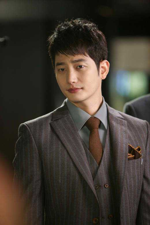 Vụ tố Park Shi Hoo cưỡng bức: Diễn biến bất ngờ