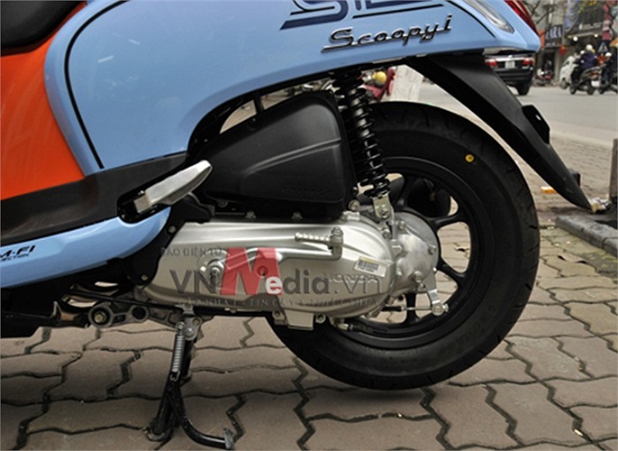 Điểm mới nhất của Honda Scoopy i là động cơ phun xăng điện tử