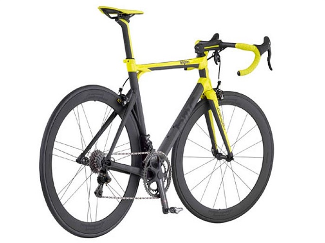 Giống như siêu xe đình đám Lamborghini Veneno, xe được chế tác để kỷ niệm 50 năm thành lập thương hiệu xe Italia.