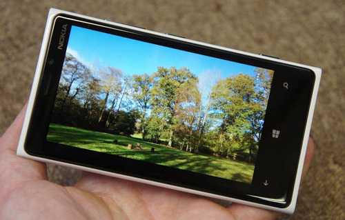 10 smartphone bán chạy nhất tháng 1