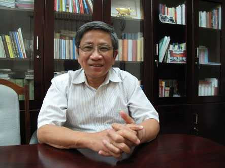 Ăn tết ta theo tây lịch, GS Nguyễn Minh Thuyết nói gì?