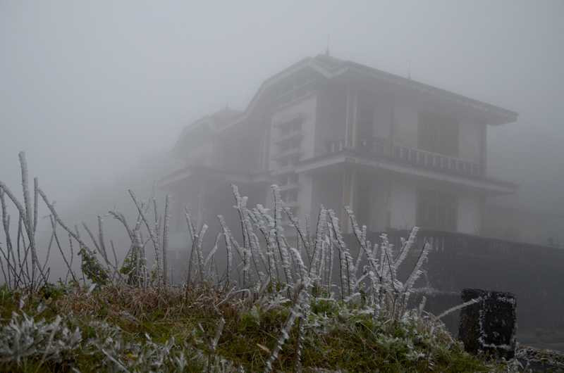 Ảnh: Băng tuyết trên đỉnh đèo Ô Quý Hồ