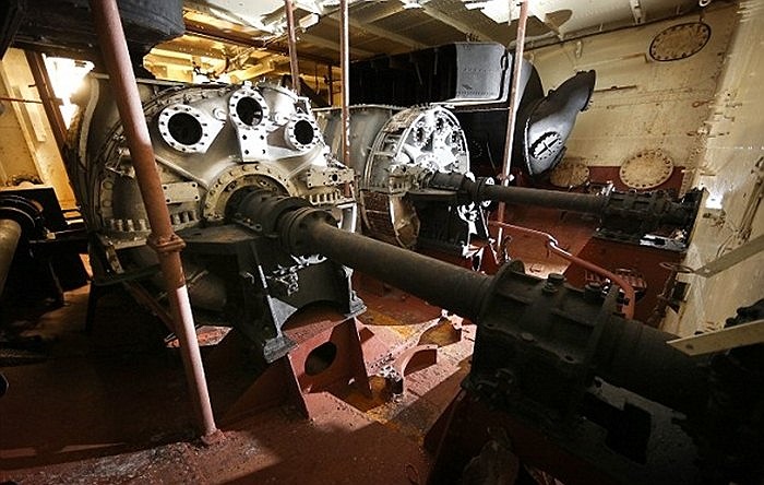 Phòng máy chính của HMS Caroline, con tàu phục vụ lâu thứ 2 trong lịch sử Hải quân Hoàng gia Anh