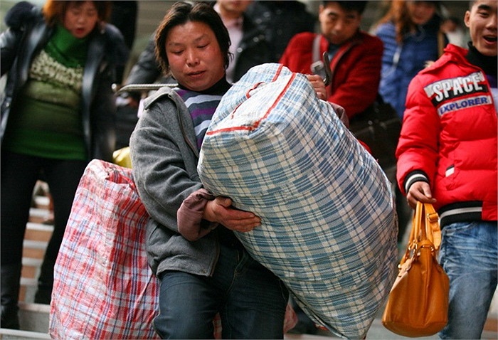 Những ngày giáp Tết ở Trung Quốc, chúng ta dễ dàng bắt gặp những hình ảnh như thế này