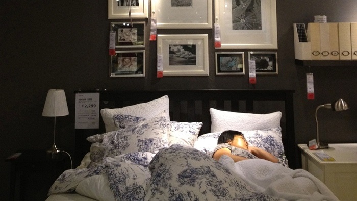 Không gian trang trí đẹp, giường trải nệm như ở nhà nên nhiều người không ngần ngại tìm đến ngủ ngon lành.