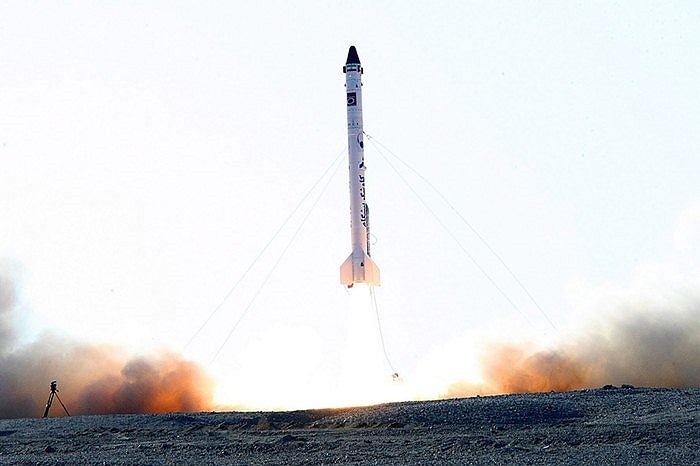 Tên lửa đưa khỉ lên quỹ đạo của Iran