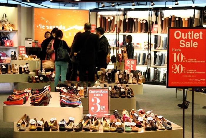 Giày dép là một trong những loại sản phẩm được giảm giá nhiều dịp này 