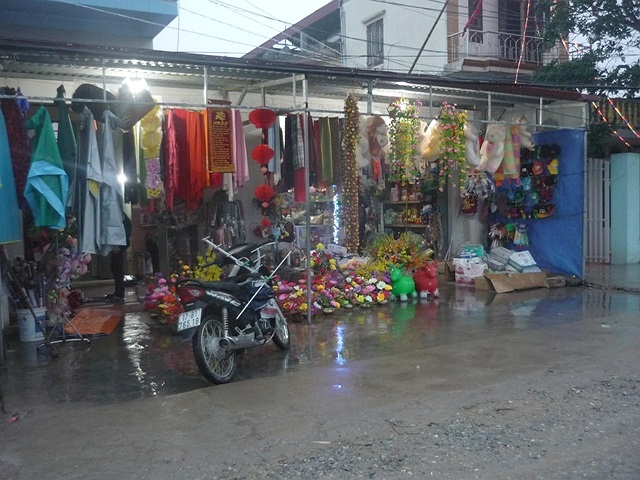 Những món đồ trang trí ế ẩm trước đêm giao thừa 