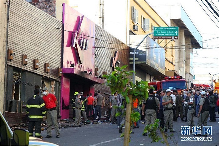 Ít nhất 245 người thiệt mạng và hơn 200 người khác bị thương trong vụ cháy hộp đêm