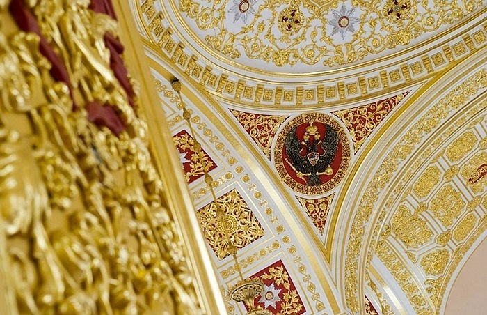 Màu vàng chủ đạo trong các chi tiết trang trí ở Điện Kremlin