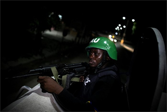 Cảnh sát Somali tuần tra trong đêm