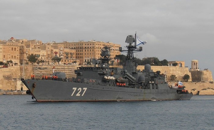 Tàu khu trục tên lửa hành trình Yaroslav Mudry F 727 của Hải quân Nga