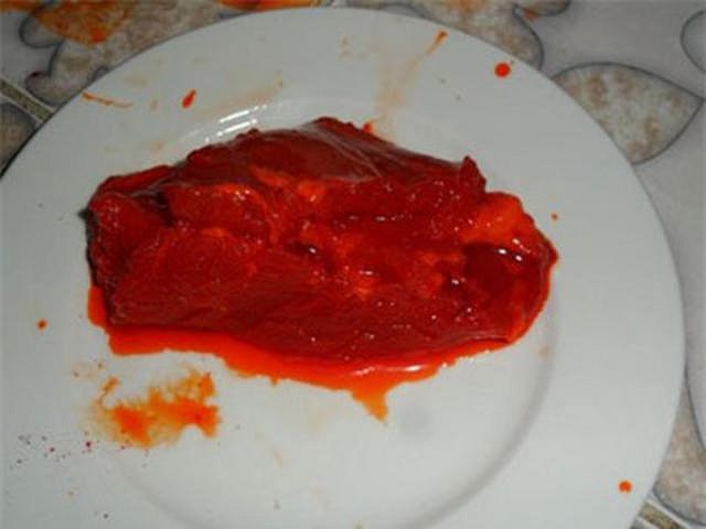 Cho đến khi miếng thịt có màu đỏ giống như thịt bò.