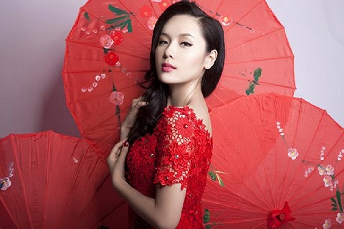 Phương Linh xinh đẹp và quyến rũ.