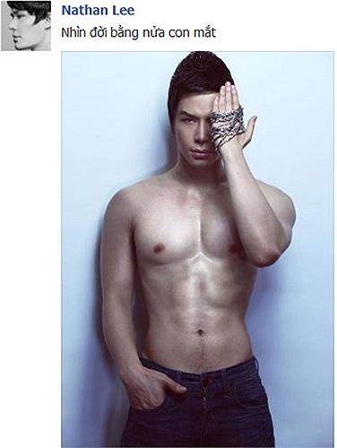 Nathan Lee nhìn đời bằng nửa con mắt