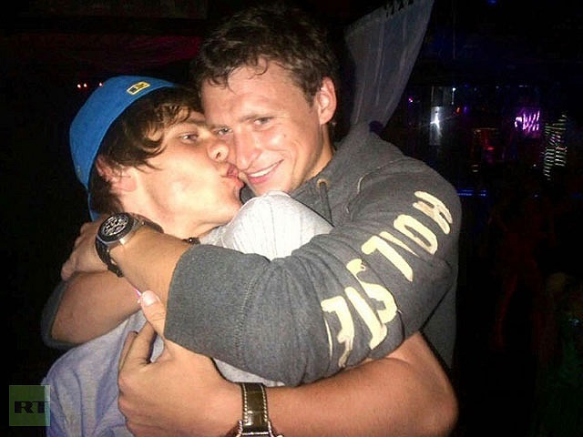 Aleksandr Kokorin tình tứ cạnh Pavel Mamaev 