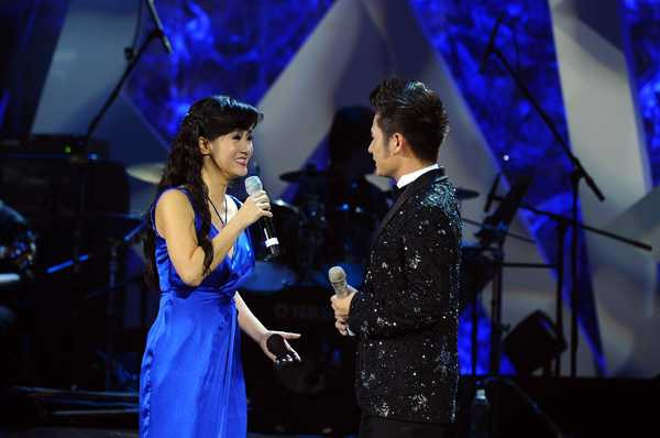 Bằng Kiều lần 2 về nước, thôi chảnh với truyền thông