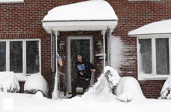 Phá tuyết để lấy đường đi