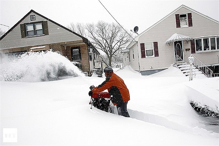 Hàng nghìn chuyến bay ở New York đã phải hủy do bão tuyết, sân bay mới chỉ hoạt động lại từ hôm nay 11/2