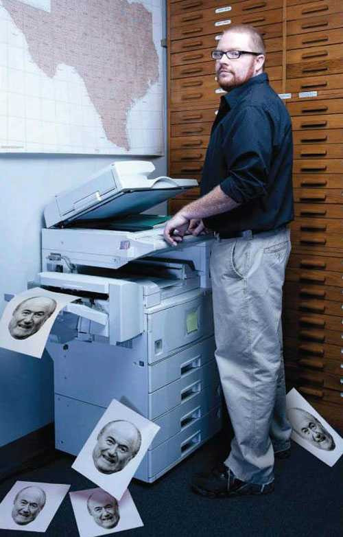 Bi hài 'nghề' giả mạo trên mạng xã hội