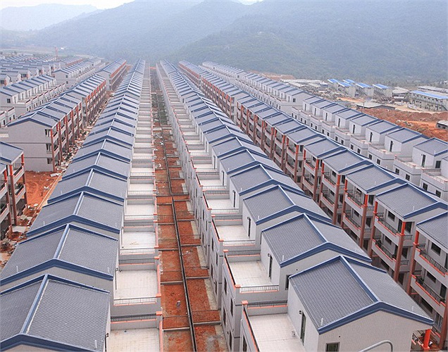 Số liệu thống kê cho thấy, trong vài năm gần đây, khoảng 60 triệu ngôi nhà bị bỏ không ở Trung Quốc do giá nhà tại các thành phố lớn tăng tới mức chóng mặt: hơn 70%.