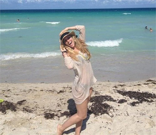 Vốn là một ca sĩ, diễn viên tài năng và độc lập, Edurne quyết định không đi theo De Gea mà ở lại quê nhà gây dựng tiếng tăm trong làng giải trí Tây Ban Nha