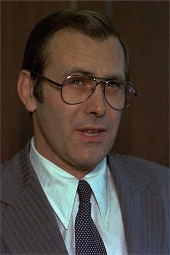 Ông Donald Rumsfeld từ tháng 11/1975 - 1/1977
