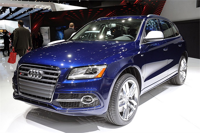 SQ5 là sự kết hợp giữa dòng SUV cỡ vừa Q5 và phong cách thể thao của các mẫu xe dòng S-line.