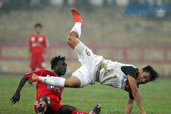 Cầu thủ Việt kiều: Học chuyên toán, mê Hồng Sơn