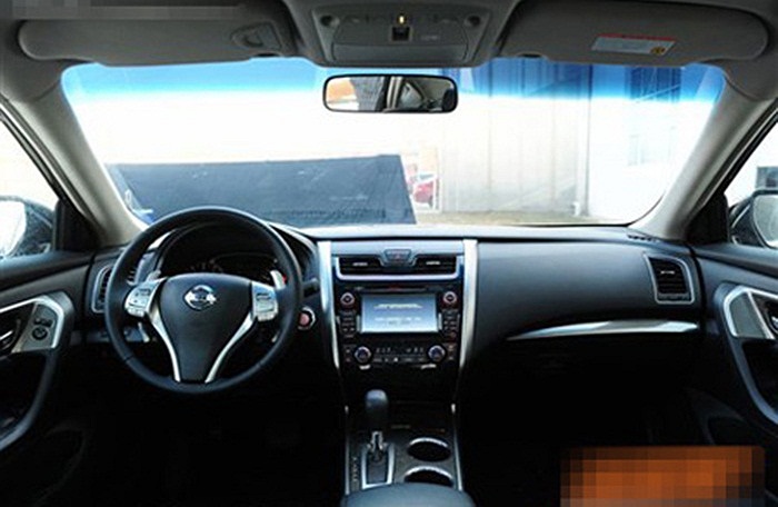 các thông số tương đương động cơ cũ: công suất 184 mã lực (giảm 1 mã lực) và mô-men xoắn 227Nm (giảm 5Nm), nhưng hứa hẹn tiết kiệm nhiên liệu hơn, kết hợp với hộp số vô cấp Xtronic CVT có lẫy gạt số tích hợp trên vô-lăng. 