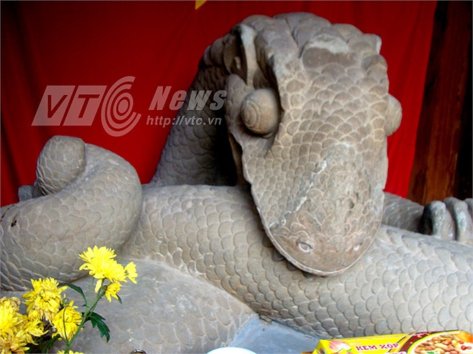 Về mặt hình tượng nghệ thuật, một số nhà nghiên cứu đã nhận xét, đây là bức tượng có một không hai, không chỉ chuẩn mực về nghệ thuật điêu khắc mà còn chuyển tải một thông điệp sâu sắc. 