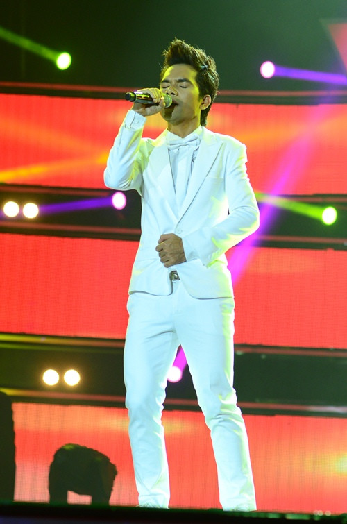 Chung kết Vietnam Idol 2012: Hoàng Quyên át vía Ya Suy