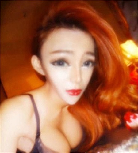 Họ không ngừng tìm kiếm thông tin và ảnh thật của cô gái này