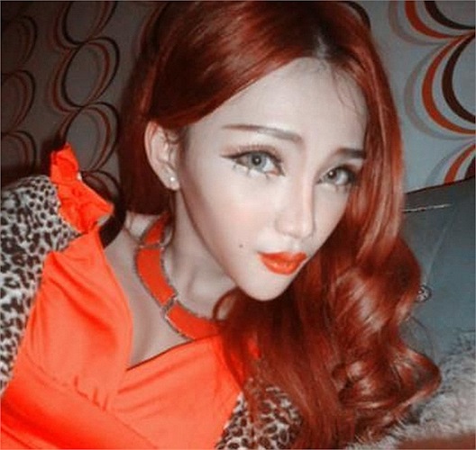 Cô gái được xem là phiên bản xà tinh trong phim hoạt hình