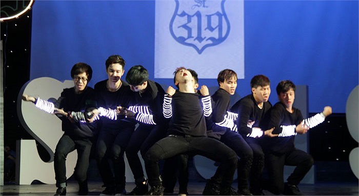 Đêm qua, St 319 đã có chương trình kỷ niệm 2 năm thành lập nhóm nhảy của mình.