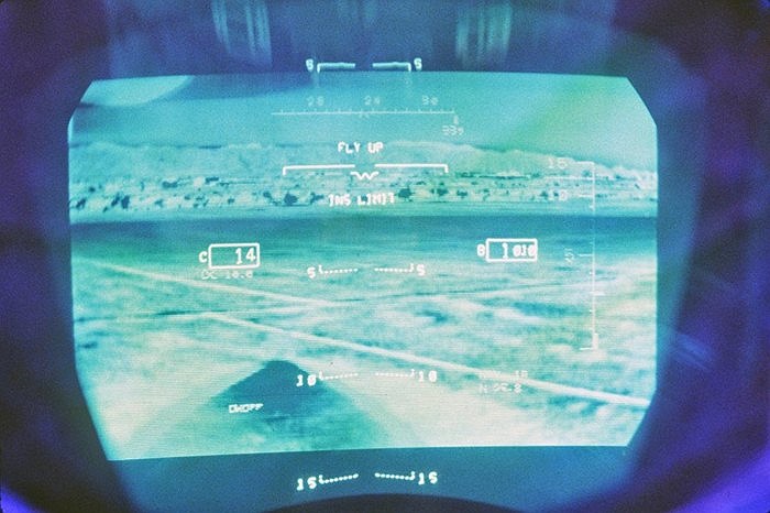 Màn hình hỗ trợ tầm nhìn cho phi công và radar mới giúp F-15 dễ dàng nhận định mục tiêu