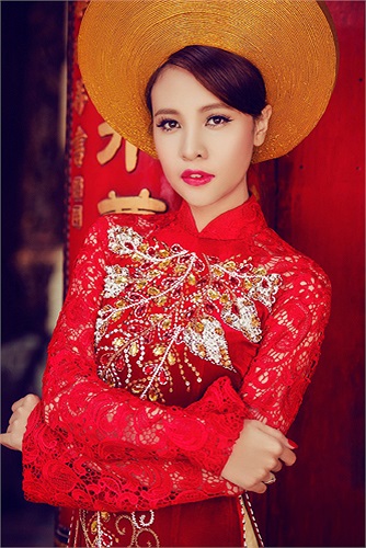 Miss Teen được yêu thích nhất năm 2008 ngày càng xinh đẹp và rạng rỡ. Cô cũng đã giành được nhiều danh hiệu sắc đẹp như: Hoa khôi xứ Lạng 2010, Top 20 Hoa hậu Việt Nam 2010, Top 6 Vietnam’s Next Top Model 2010 nhưng cô quyết định không theo đuổi nghi